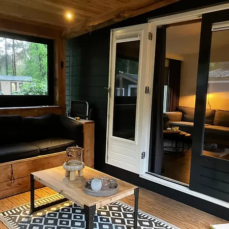 Bosrijk Midden In De Natuur-eten&drinken-activiteiten-ontspanning-en Nog Veel *