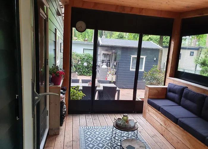 Campingplads Bosrijk Midden In De Natuur-eten&drinken-activiteiten-ontspanning-en Nog Veel