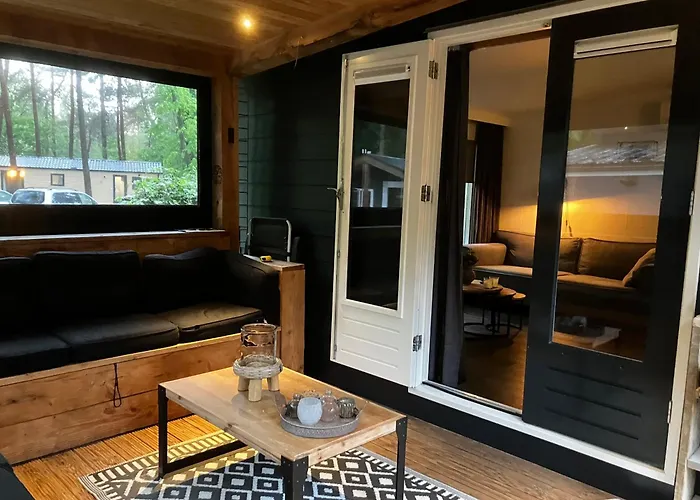 Bosrijk Midden In De Natuur-eten&drinken-activiteiten-ontspanning-en Nog Veel *